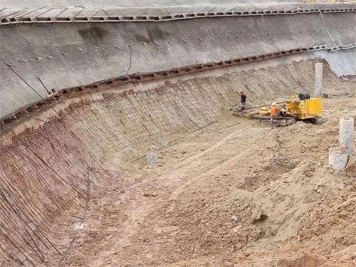 乌鲁木齐基坑边坡加固